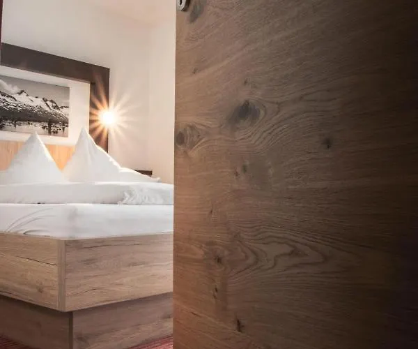 Haus Tanja Апартаменти Зельден